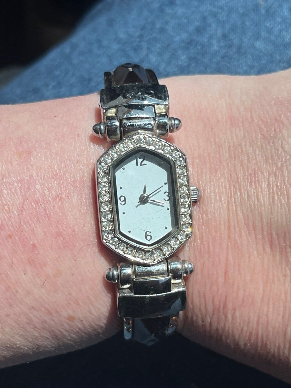 Vintage Avon 2008 Chocolate Brown Cuff Bangle Watch F3241131